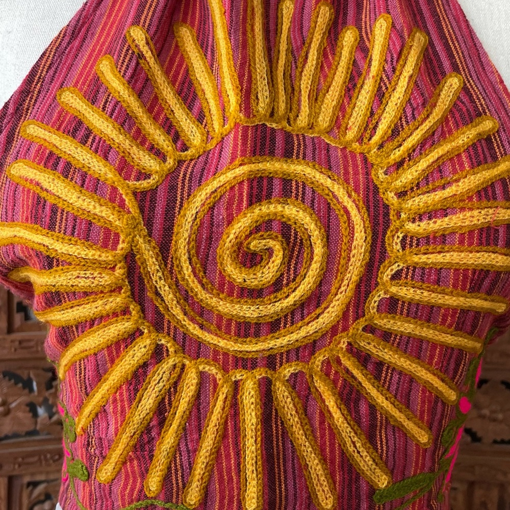 Vintage Coachella Embroidered Striped Red Halter Crop Top Sun & Floral Motif - Picture 9 of 9